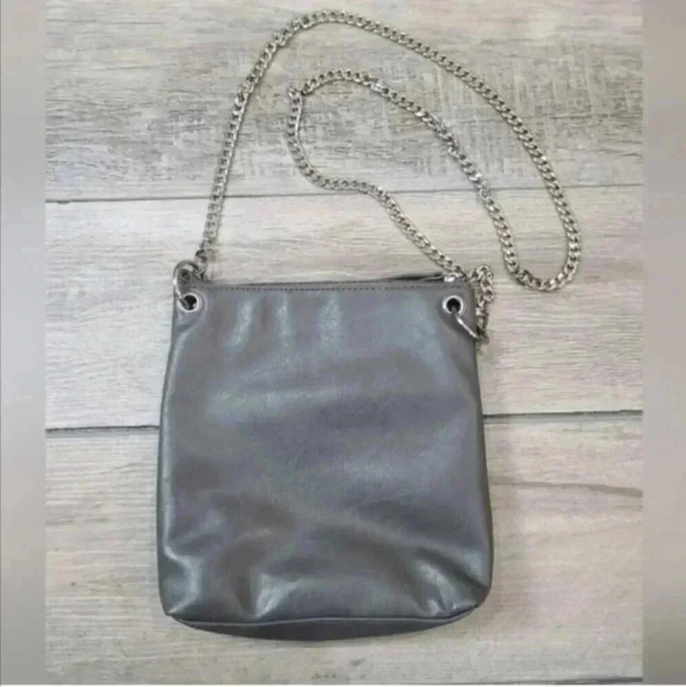 Grey Faux Leather Crossbody with Chain Strap NWOT - Picture 4 of 9